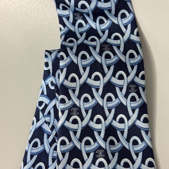 Authentic Chanel CC Logo 100% Silk Necktie, Blue - Picture 6 of 12